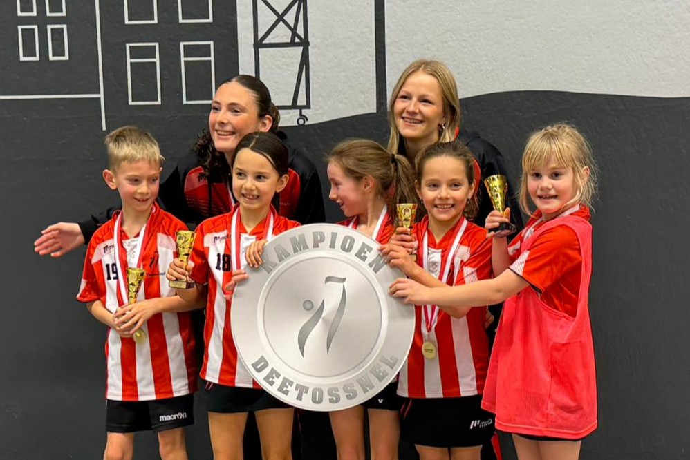 DeetosSnel/QLS J11 zaalkampioen