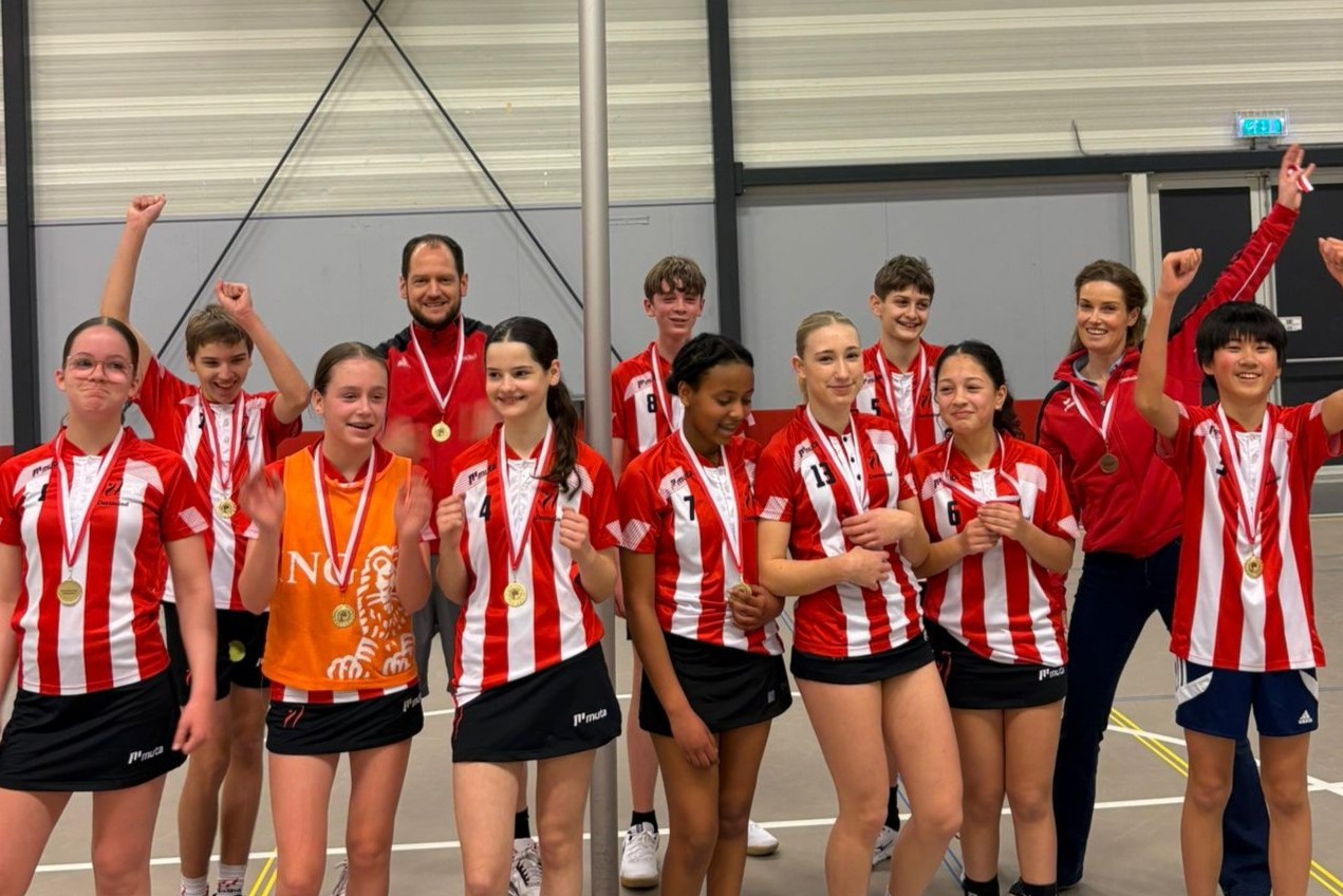 DeetosSnel/QLS J2 zaalkampioen